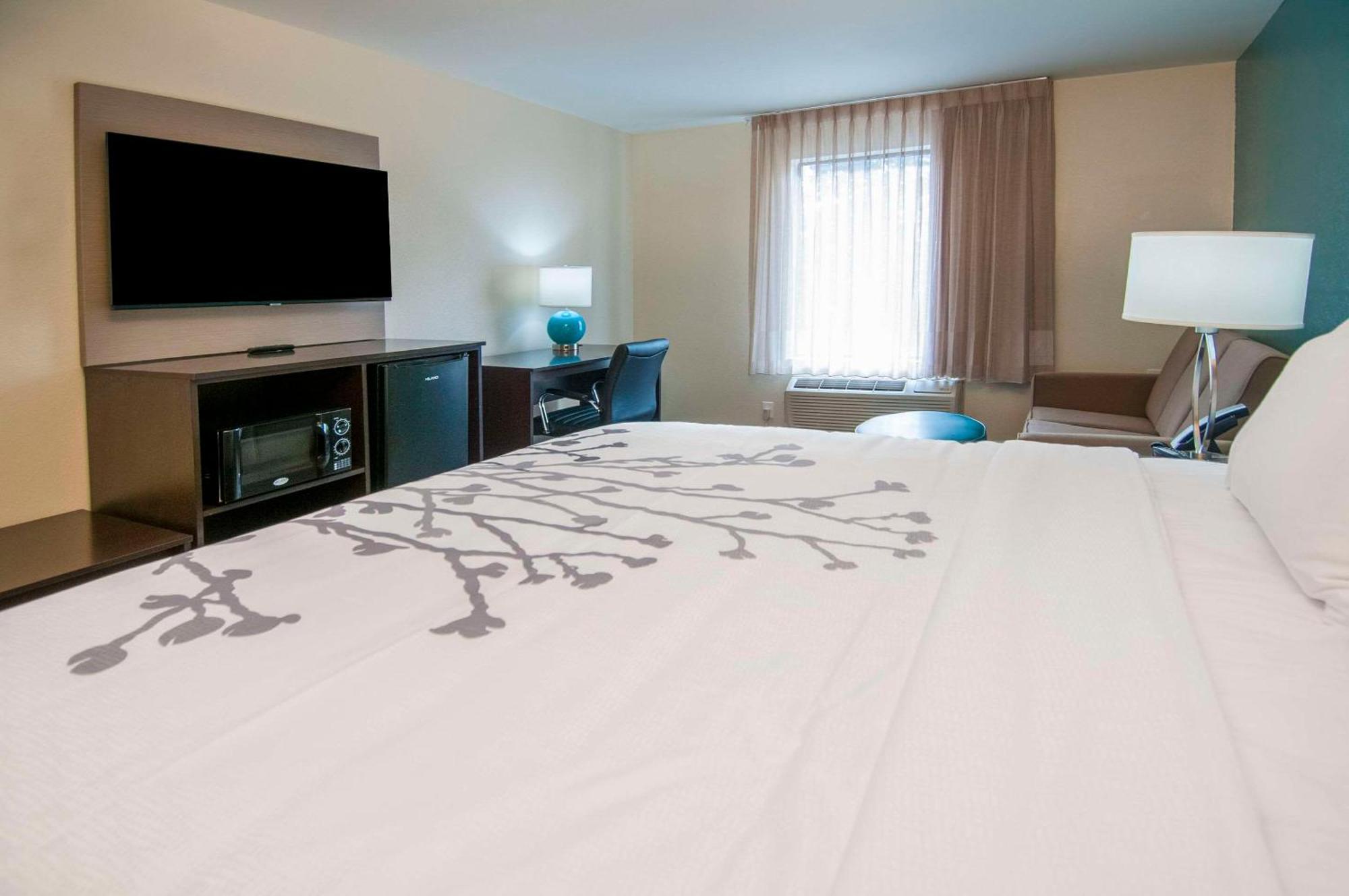 ฮาวเวิร์ด จอห์นสัน บาย วินด์แฮม ยูนิเวอร์ซิตี้ ออฟ แอละแบมา ทัสคาลูซา Hotel ภายนอก รูปภาพ